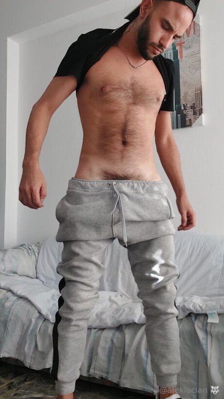 Aleklucian star hot galleries