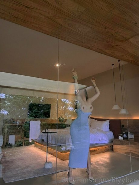 lilyybae naked pornstar pictures