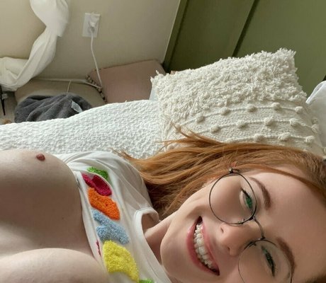 asmr babe onlyfans hot sexy pic