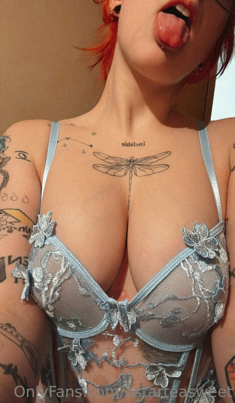 astarteasweet naked model pic