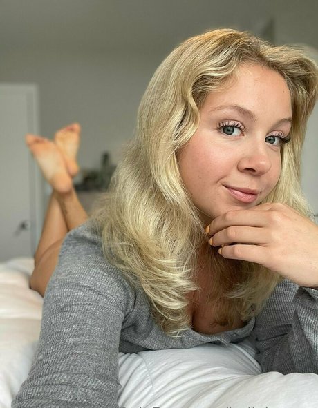 hard nipples onlyfans art naked photo