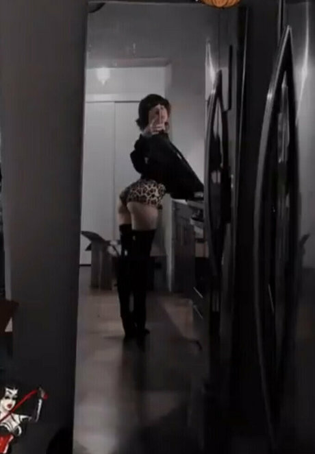 chatting onlyfans hot sexy image