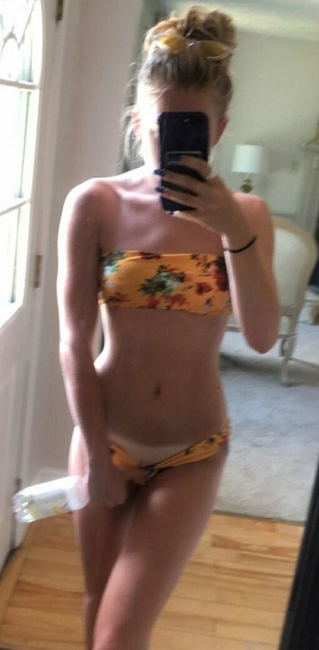 lips onlyfans art nude image