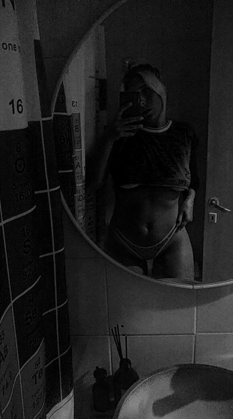 cute asian onlyfans free naked pictures