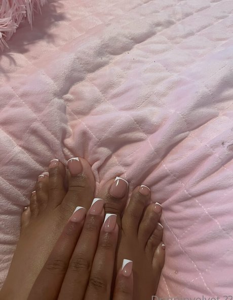 drippinvelvet model pretty image