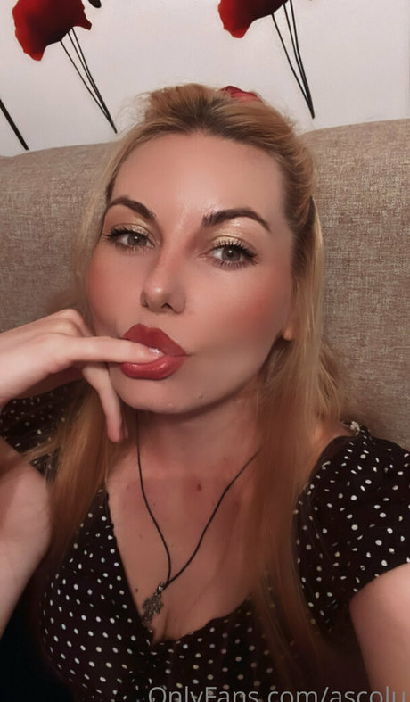 black hair onlyfans hd photo