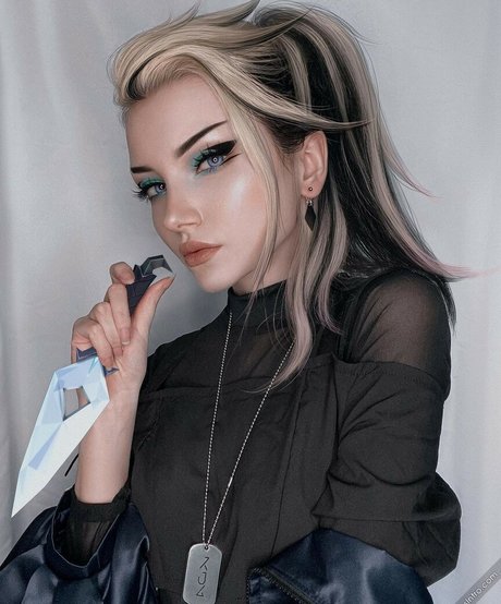 Vell Felice xxx model photo