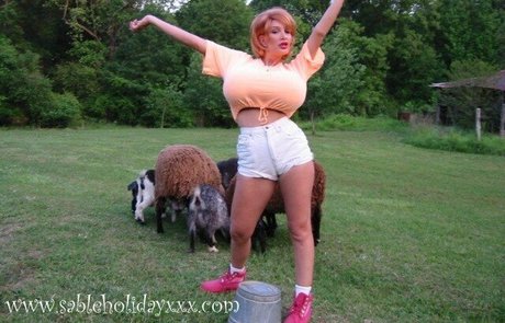 Sable Holiday star pretty photos