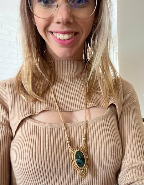 feliciameridiana888 hot model photo