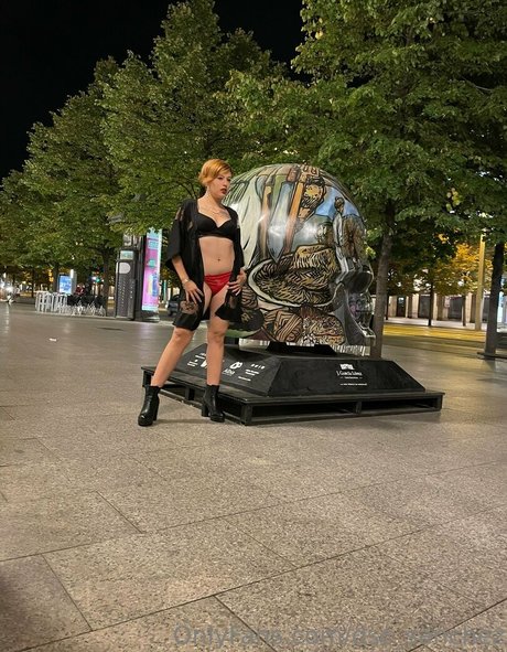 petite slut onlyfans pornos pic