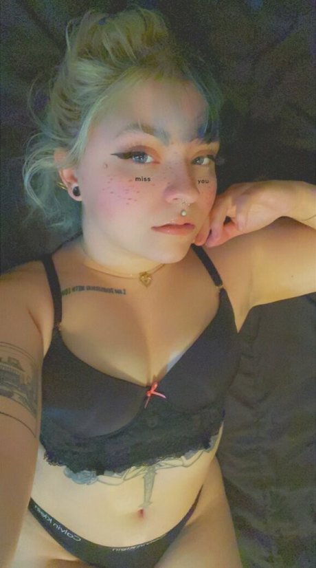 wasabimamiiii pornographic model archive