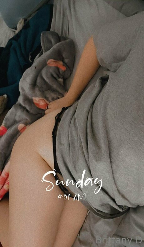 deanne92 nude actress img