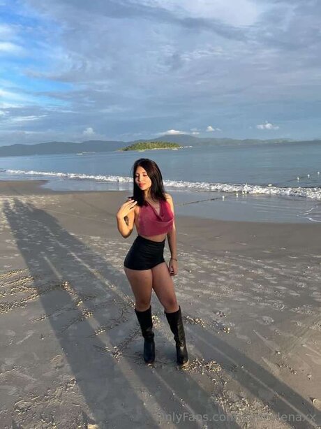 Its Emilyy model hd pictures