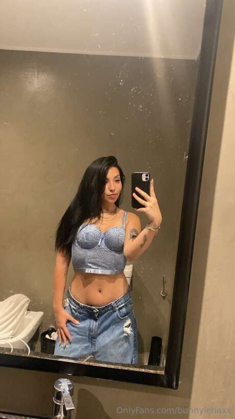 Its Emilyy nude pornstar images