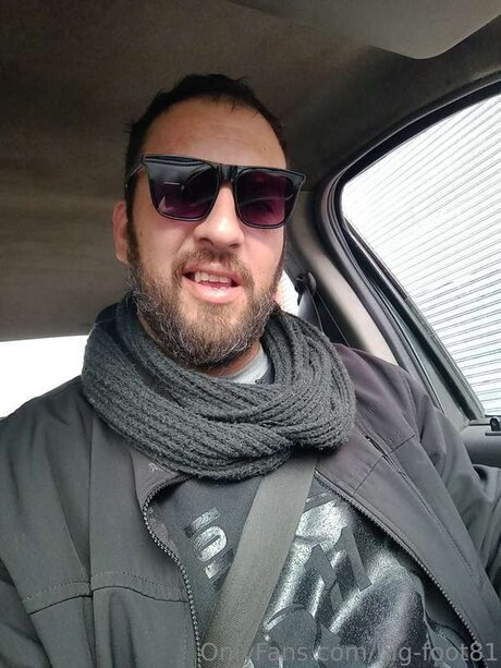 Big Foot81 erotic star pics