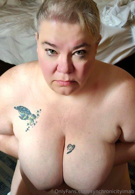 Synchronicityimab model sexy img