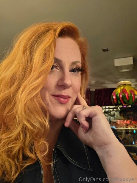 Foxxxyer erotic actress pic