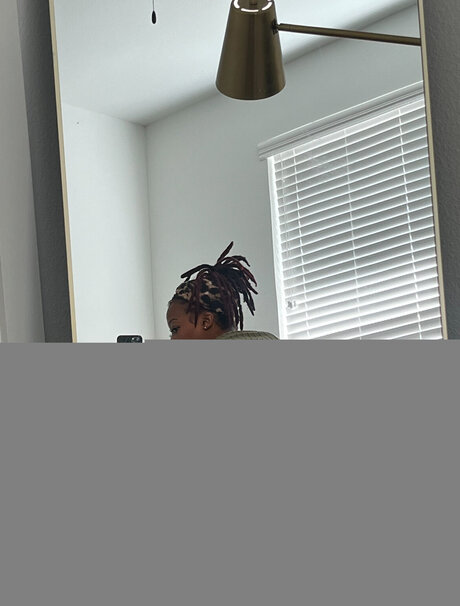 Kissmebratty star hd picture