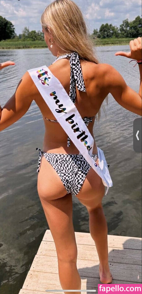 Mia Rogan sexy actress pic