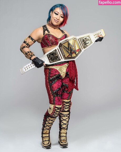 Asuka WWE Best Profile Photo