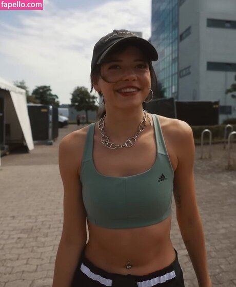 Nina Chuba nice model img