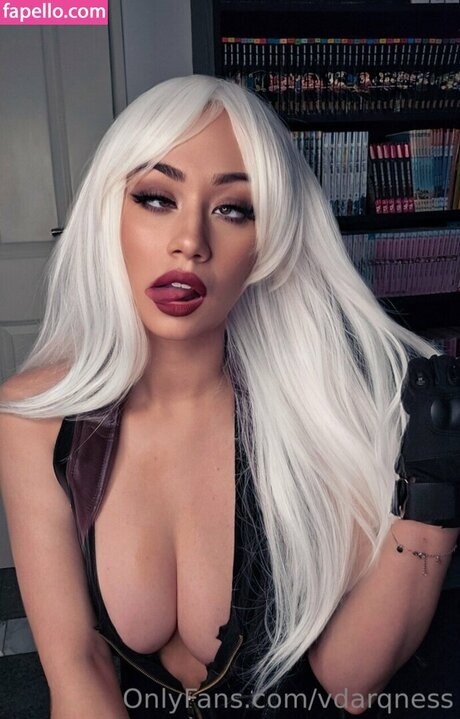 VDarquise art actress archive