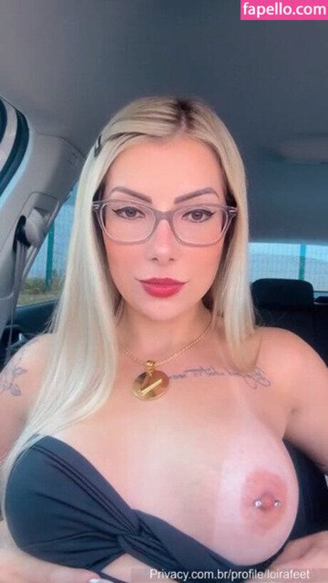 Loira Feet model pretty image