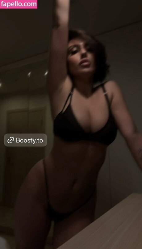 Alice Mamonova star top pics