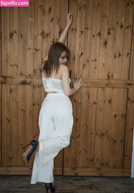 SelenaDearden pornstar high quality pictures