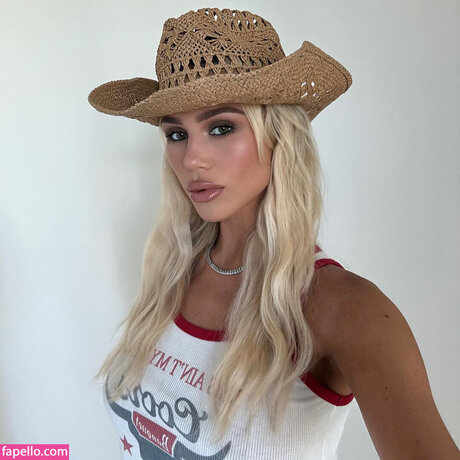 Hallie Batchelder best pornstar pic