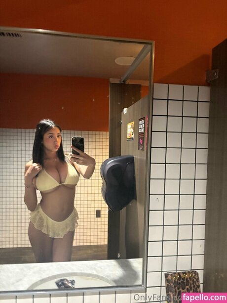 Heily Chavez hd model galleries