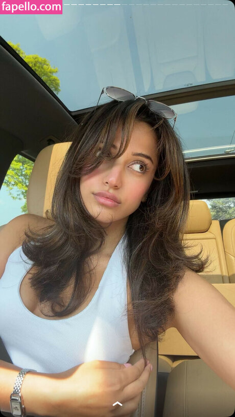 melodymelowo art star archive