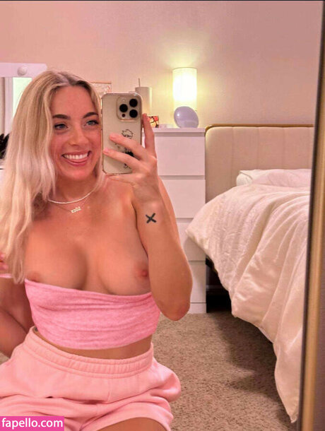 Carmen Elaine star nudes images