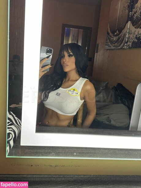 Shayan Siren hot actress pic