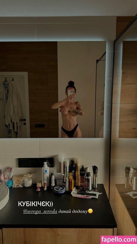 Mamarika model sexy picture