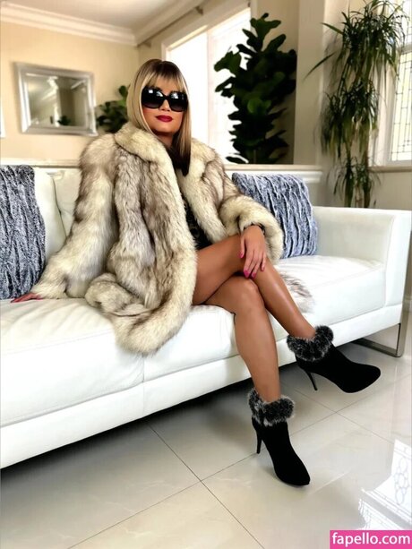 Madame Teeze pornstar adult pictures