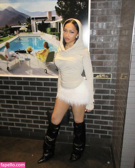 Jodie Woods model image