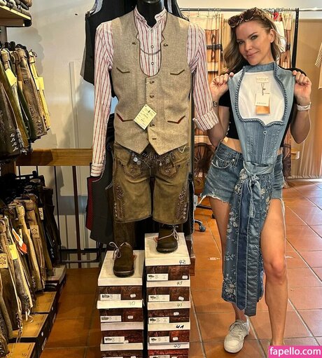 Karen Cliche perfect pornstar photos