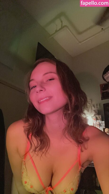 redhotambz pornstar hot image