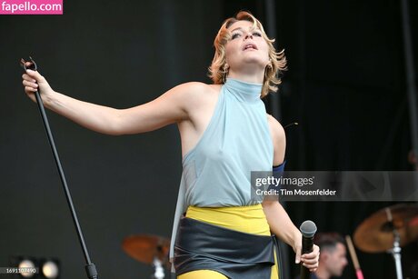 Maggie Rogers hot pornstar pictures