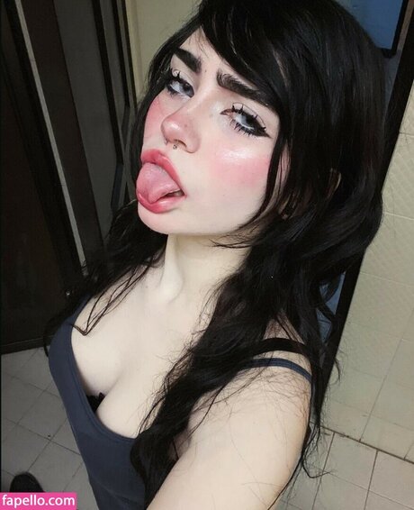 elinoiiddx nudes actress gallery