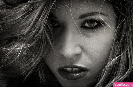 beautiful face onlyfans hd photo