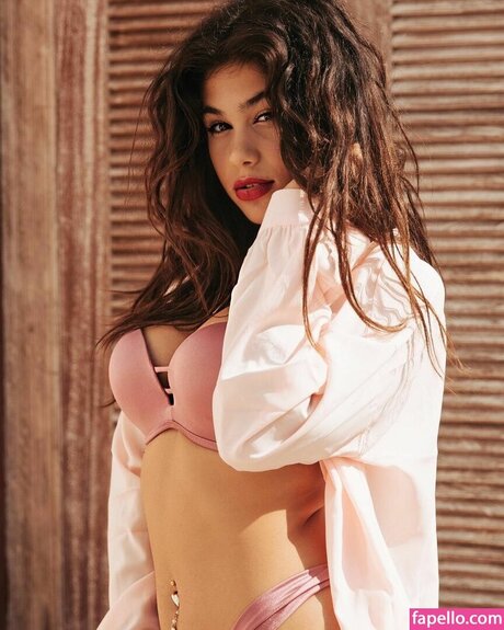 Giulia Sara Salemi exclusive star gallery