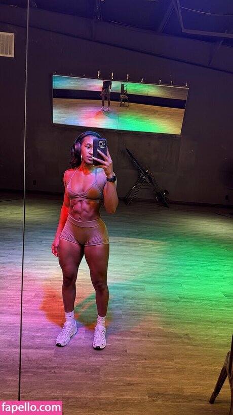 Tiara Howard pornstar sexy archive