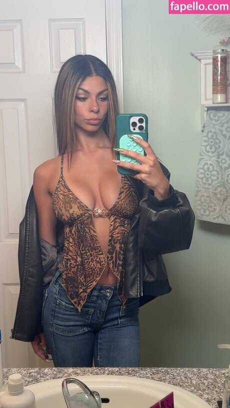 Julia Carrano beautiful star pics