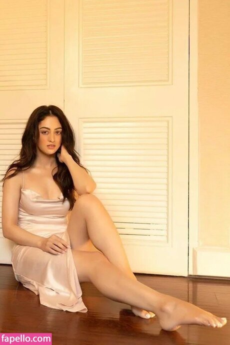 Sandeepa Dhar pornstar high quality images