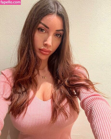 Oriana Tubiolo nude model picture