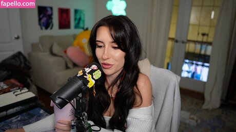 brieanneroksa free actress images