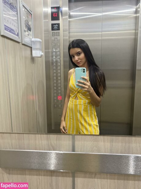 Ellelure pornstar hd pic