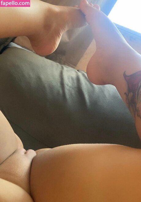 Herza erotic model pic